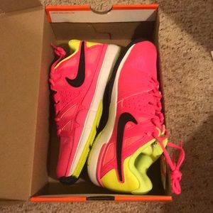Nike tennis shoes